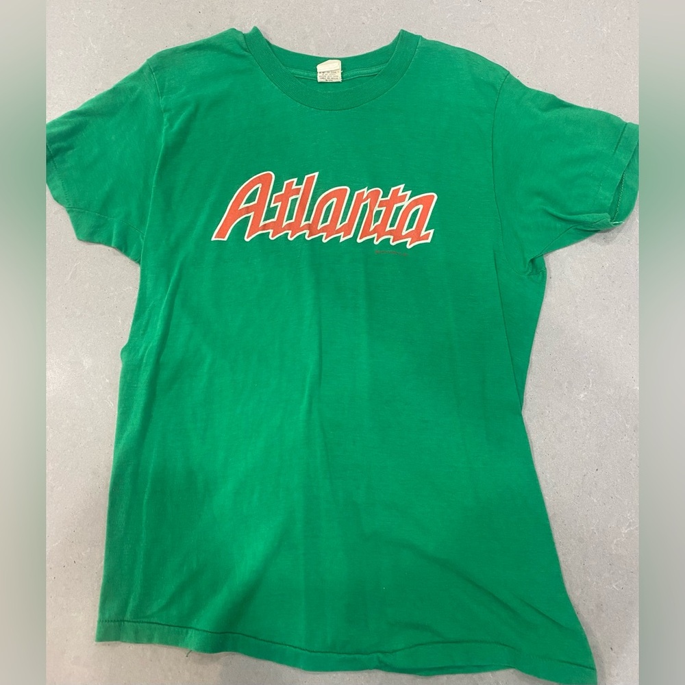 Vintage 1982 Green Red Atlanta Graphic T-Shirt Men’s  XL